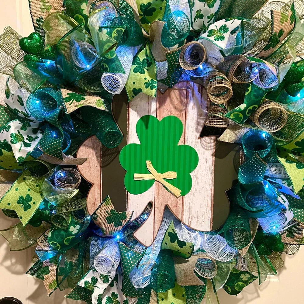 Handmade St. Patrick’s Shamrock Ribbon Prelit Wreath 26 ins LED XLW3